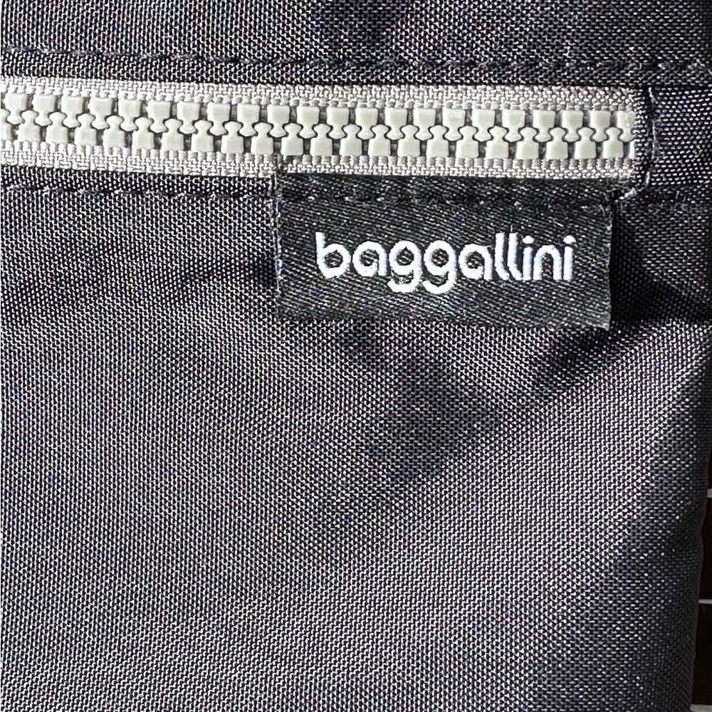 Baggallini Comrade 3 Zip Crossbody Waterproof Bag Black W Sand Color Interior - Picture 5 of 14